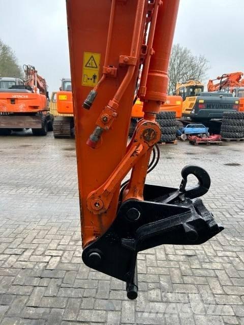Hitachi ZX140W-5B Escavadoras de rodas