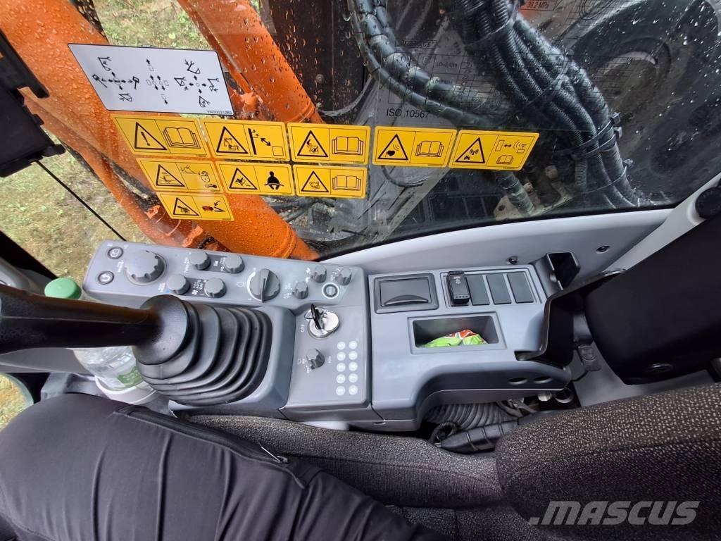 Hitachi ZX 225 US LC Escavadoras de rastos