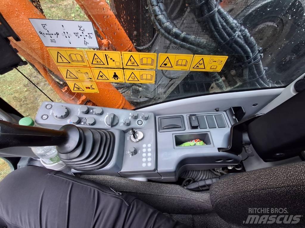 Hitachi ZX 225 US LC Escavadoras de rastos
