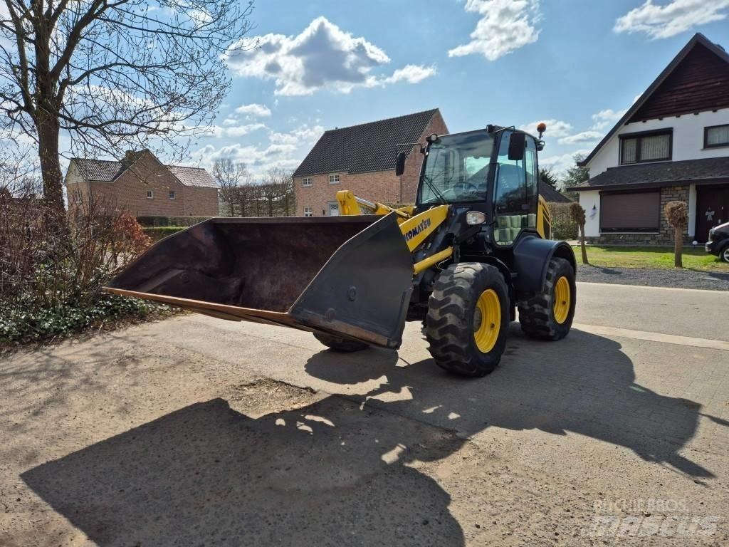 Komatsu WA100M-7 Pás carregadoras de rodas