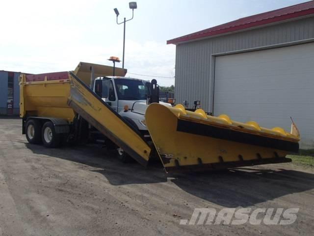 International 7400 Lâminas de neve e arados
