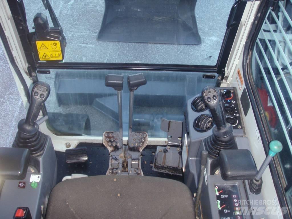 Takeuchi TB153FR Mini Escavadoras <7t
