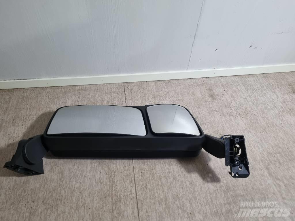 Mercedes-Benz MP4 Chassis e suspensões