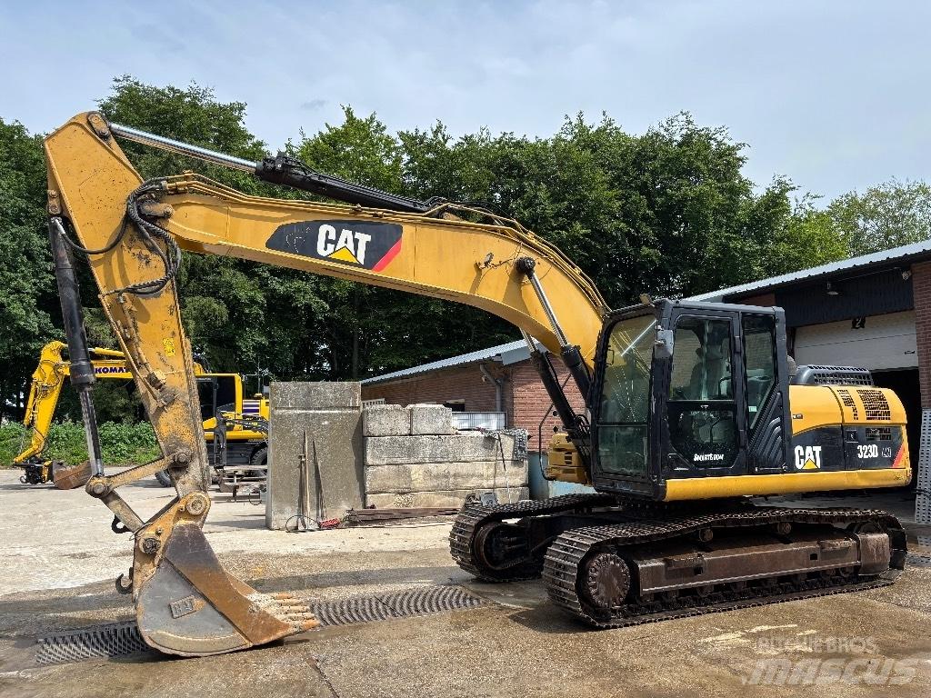 CAT 323 D LN Escavadoras de rastos