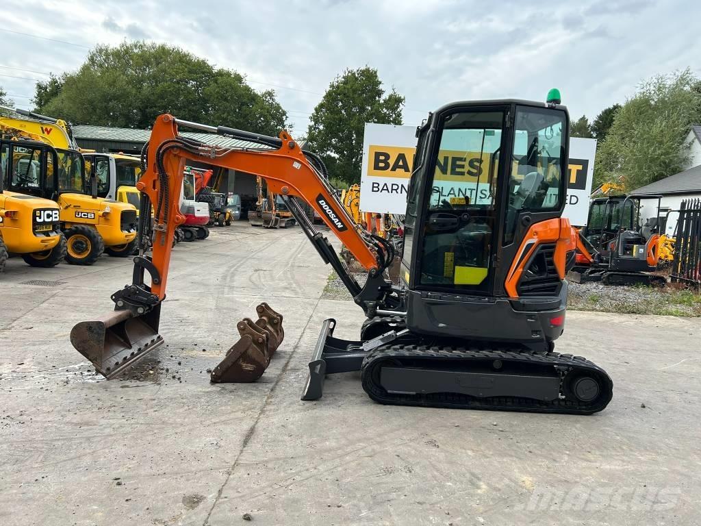 Doosan DX 27 Z Mini Escavadoras <7t