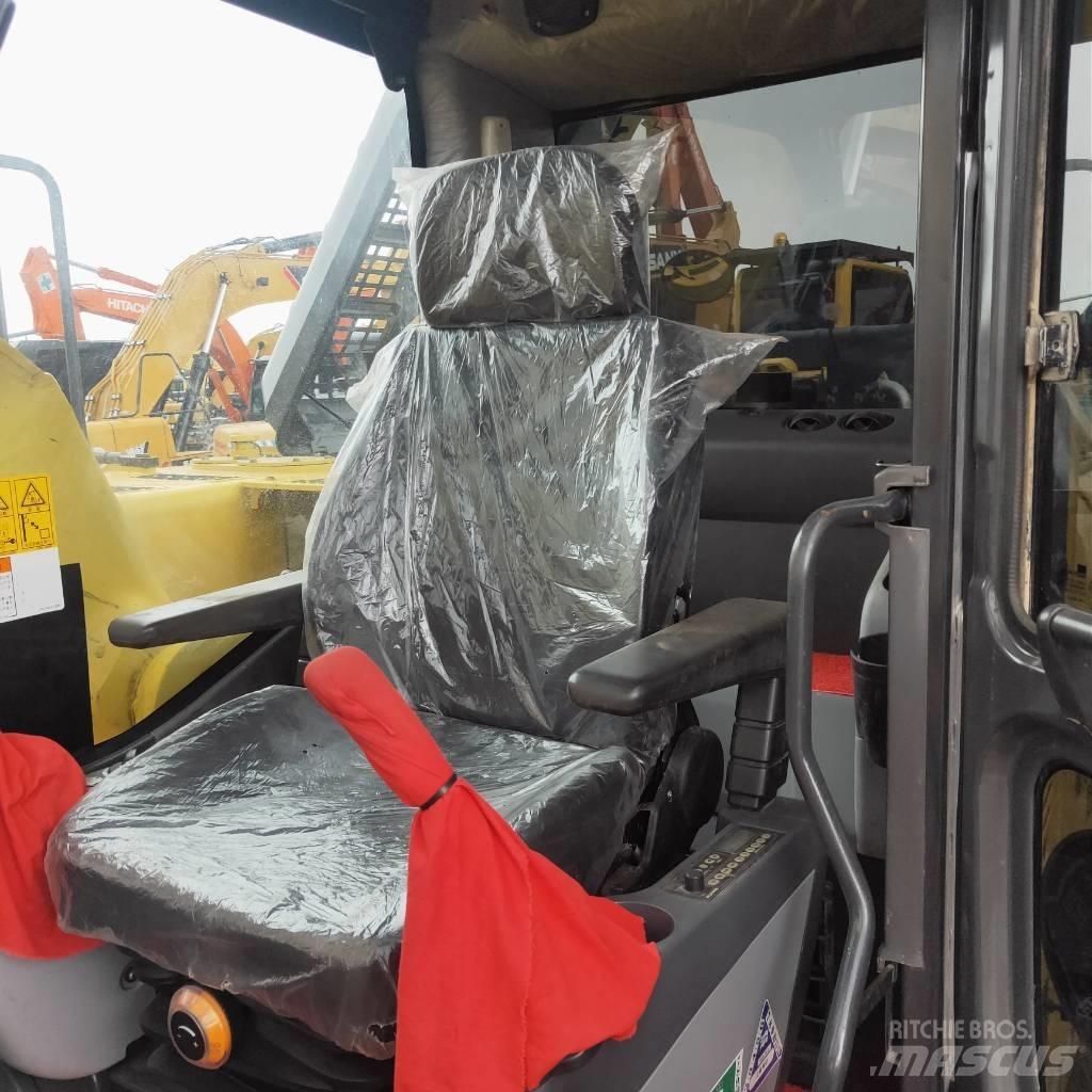 Komatsu PC200-8 Escavadoras de rastos