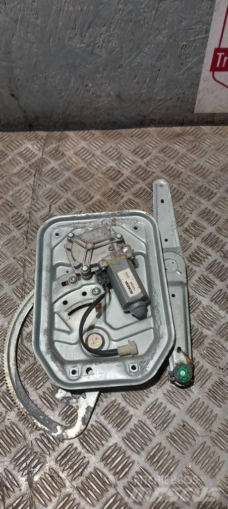 Scania R 440   1442292 Cabines e interior