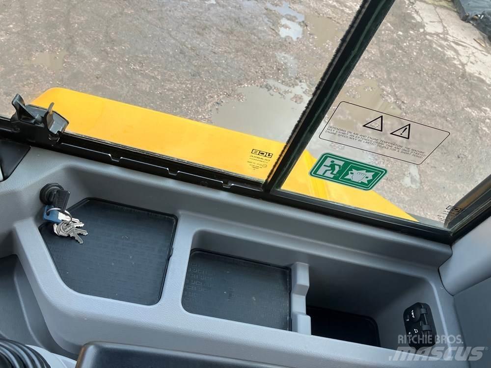 JCB 411 Pás carregadoras de rodas