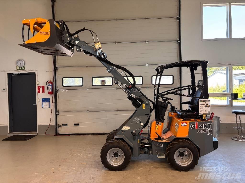 GiANT G 1200 TELE Carregadora multifunções