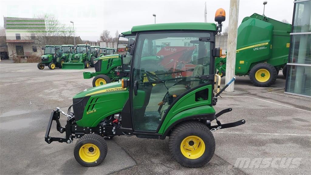 John Deere 1026R Tratores Agrícolas usados