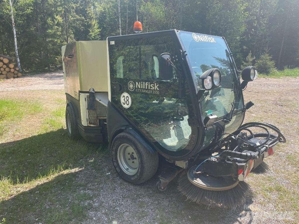 Nilfisk CR3500 Varredoras