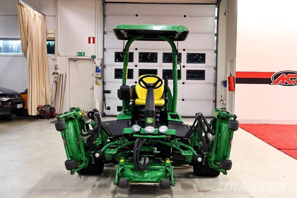 John Deere 9009 A Corta-Relvas Rough, trim and surrounds