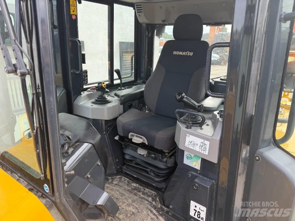 Komatsu D 71P Xi-24 Dozers - Tratores rastos