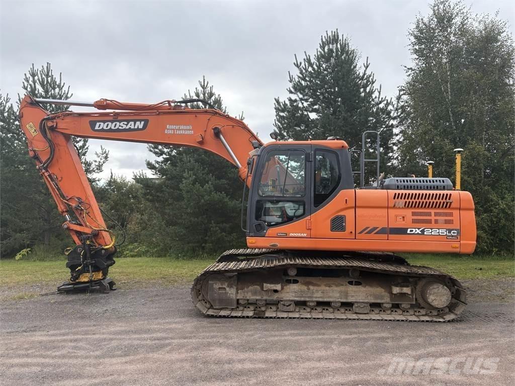 Doosan DX225LC-3 Escavadoras de rastos