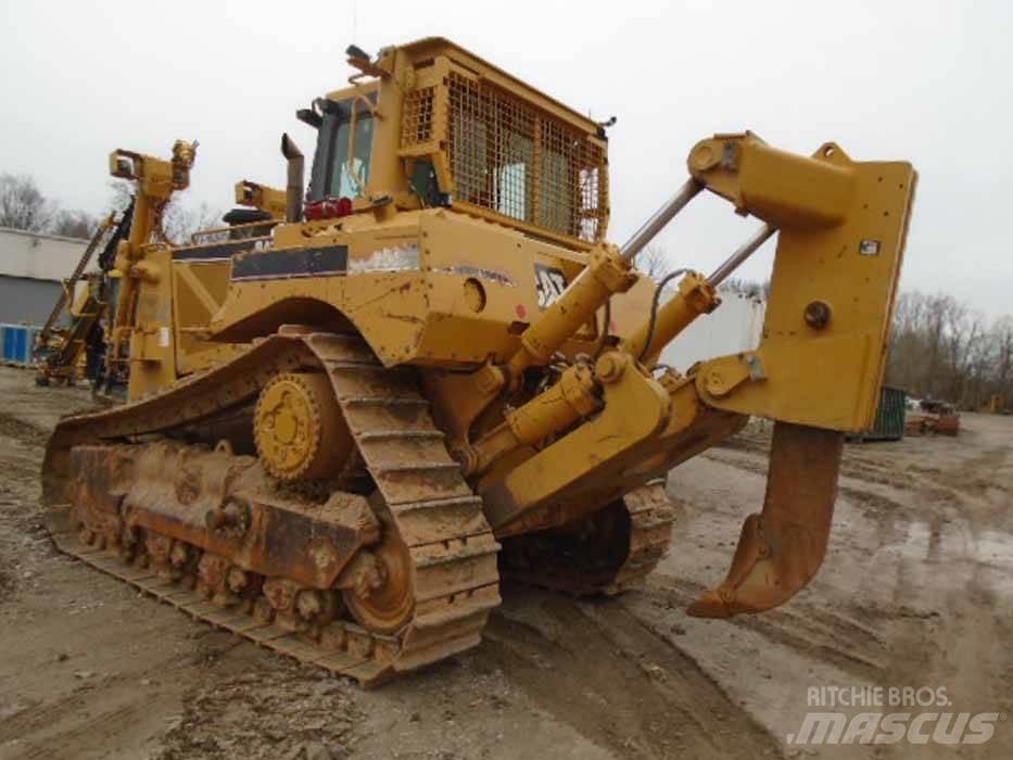 CAT D 8 T Dozers - Tratores rastos