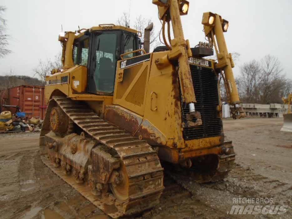 CAT D 8 T Dozers - Tratores rastos