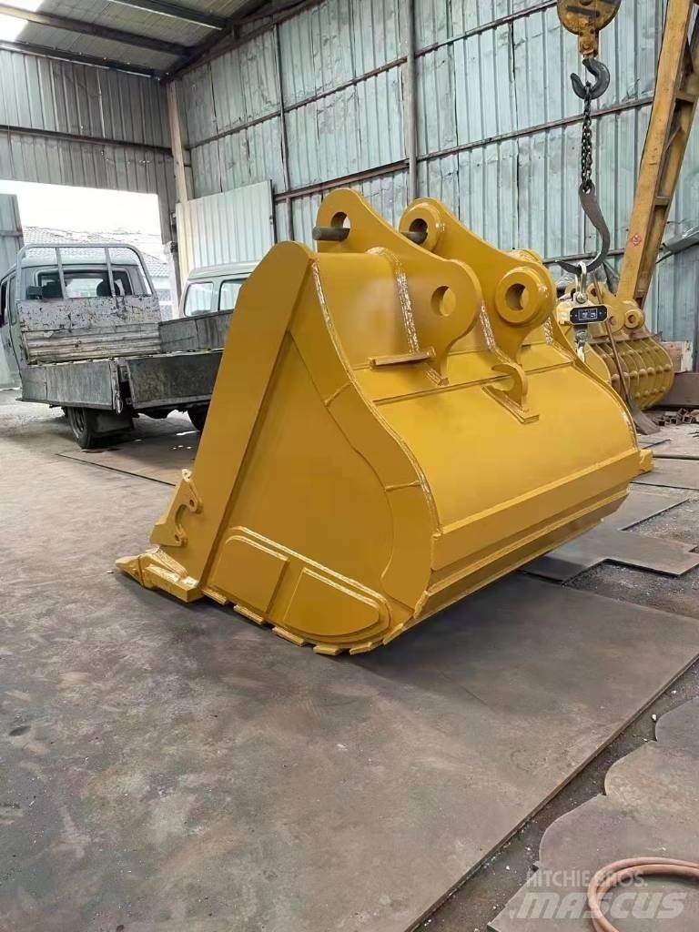 Komatsu PC 360 Baldes