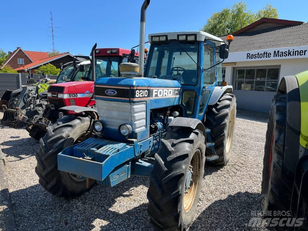 Ford 8210 Force III Tratores Agrícolas usados