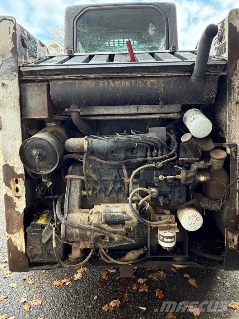 Bobcat 763 Carregadoras de direcção deslizante