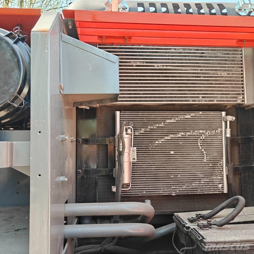 Hitachi ZX200 Escavadoras de rastos