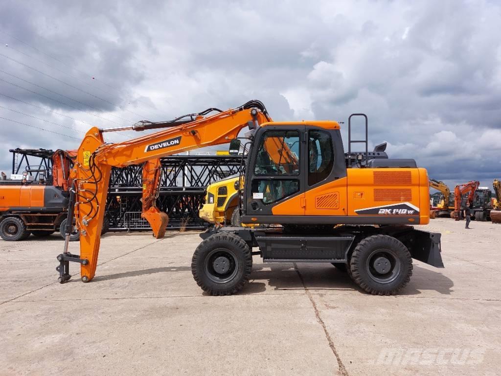 Develon DX 140 W-7 Escavadoras de rodas