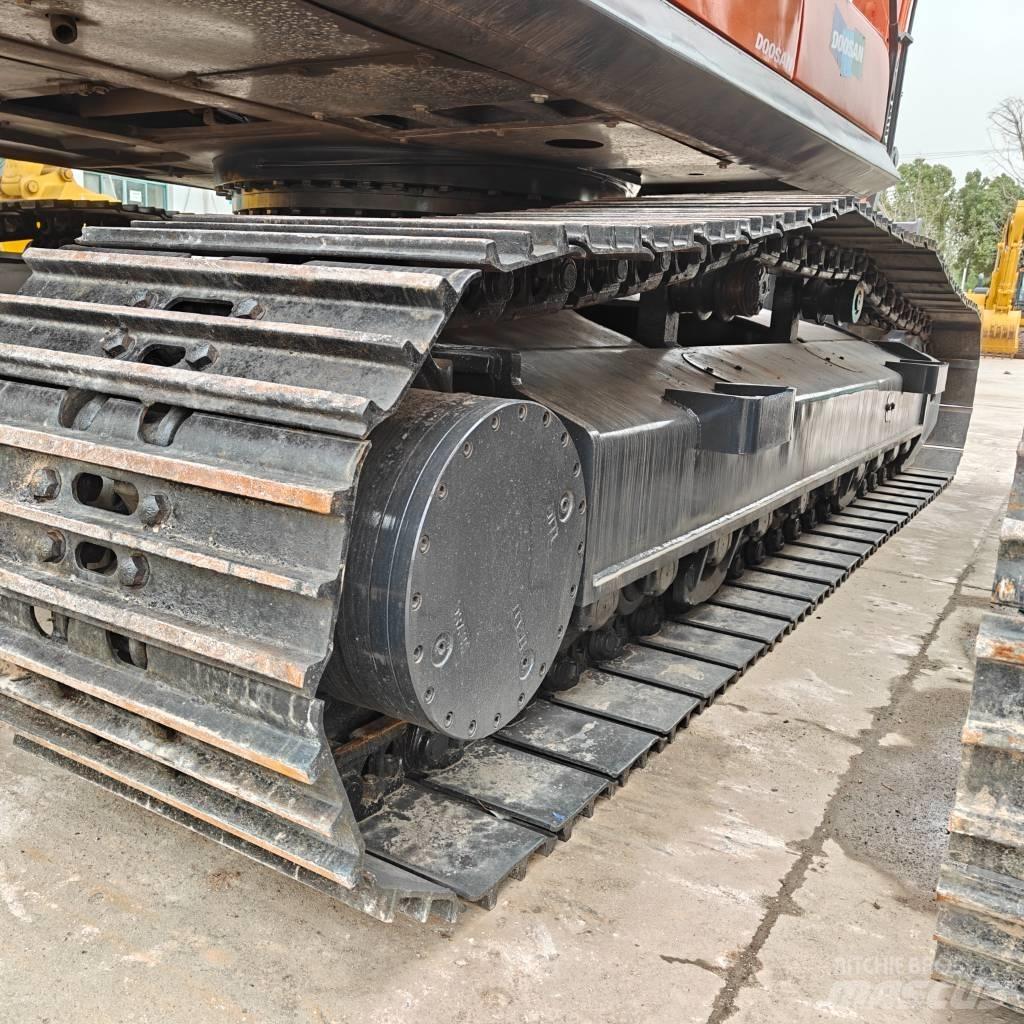 Doosan 225-9C Escavadoras de rastos