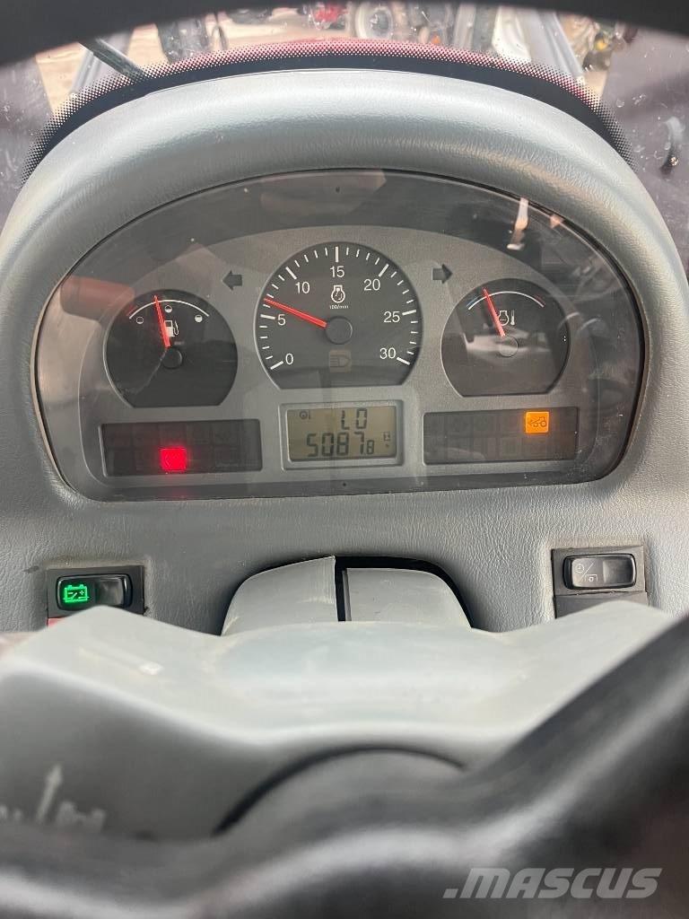 Valtra N 113 Tratores Agrícolas usados