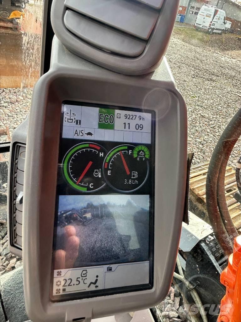 Hitachi ZX225USBL-6 Escavadoras de rastos