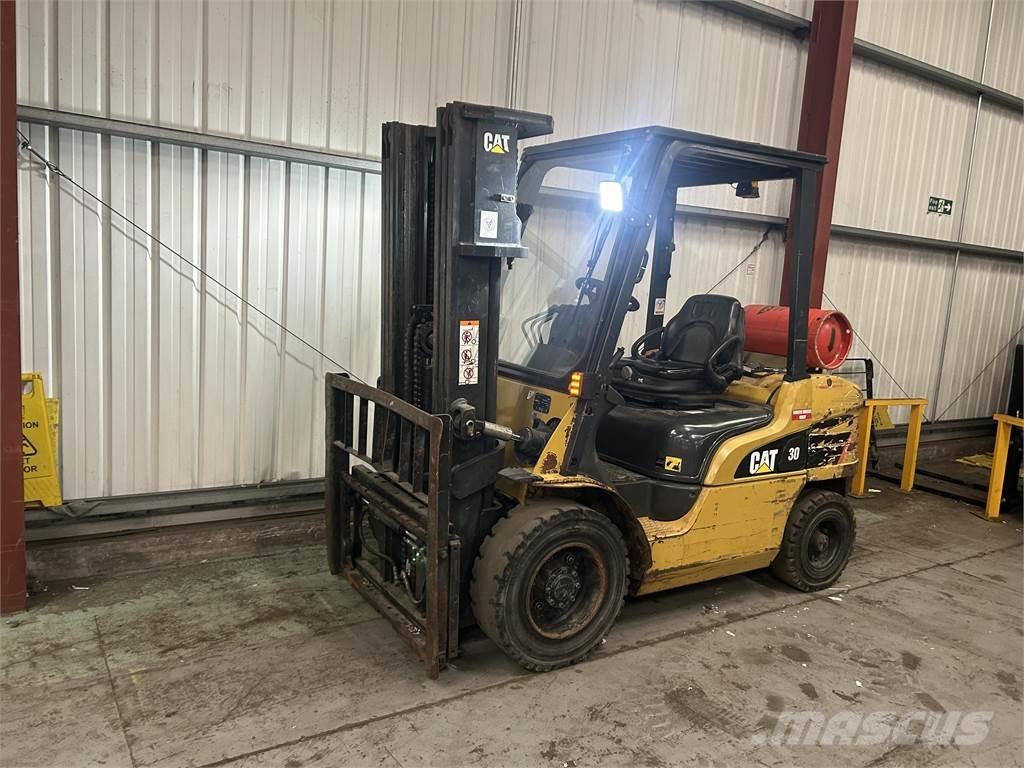 CAT GP30NT Empilhadores a gás