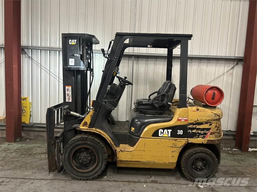 CAT GP30NT Empilhadores a gás