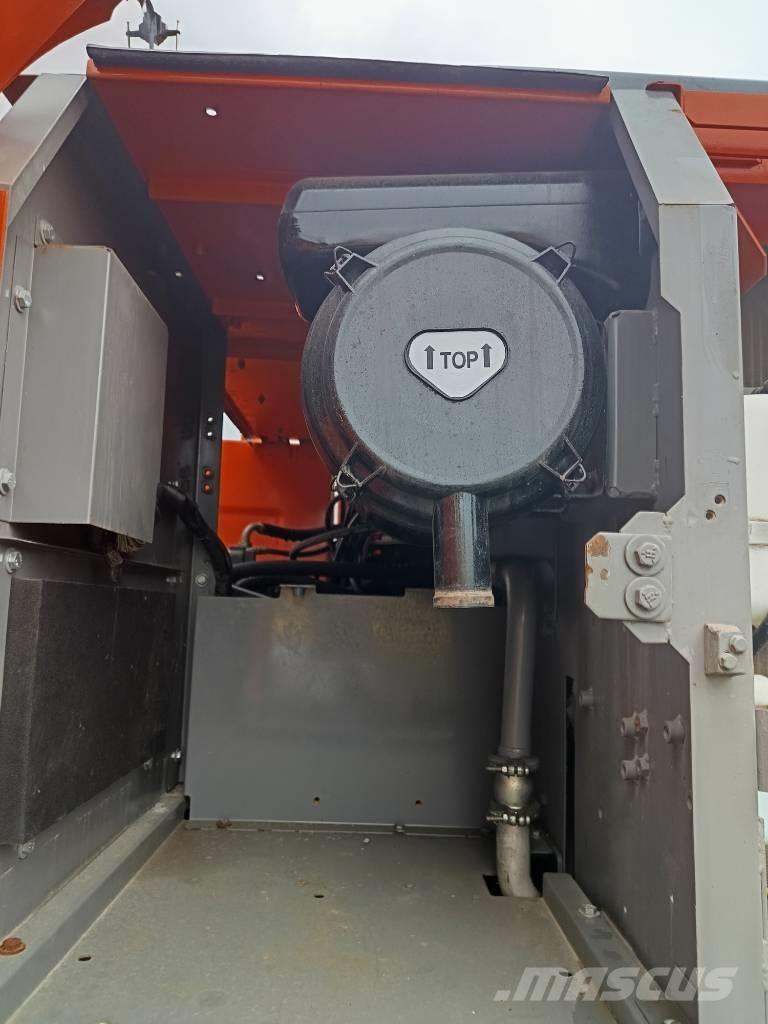 Hitachi ZX 210 Escavadoras de rastos