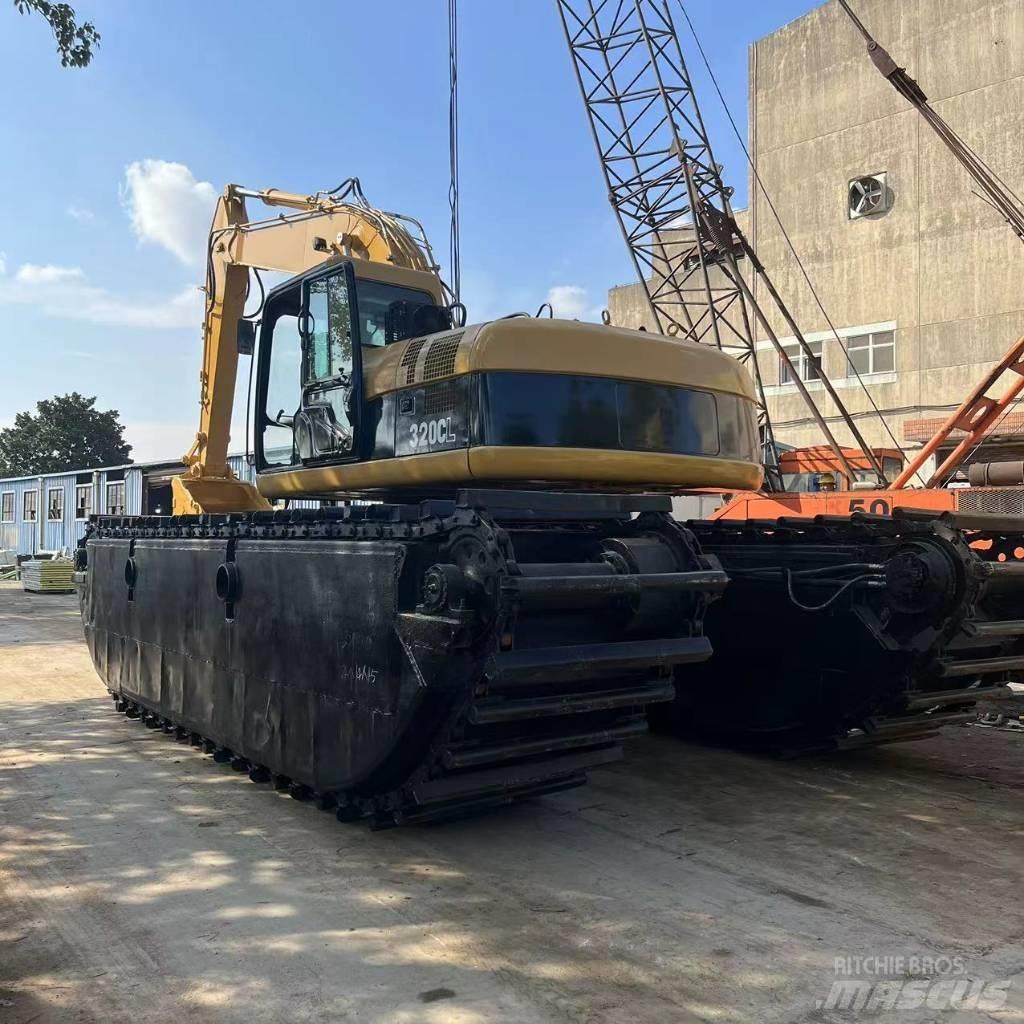CAT 320 C Escavadoras anfíbias