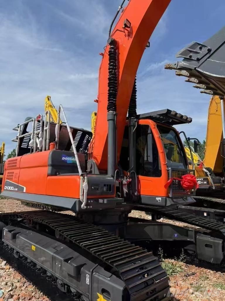 Doosan DX300LC-9C Escavadoras de rastos