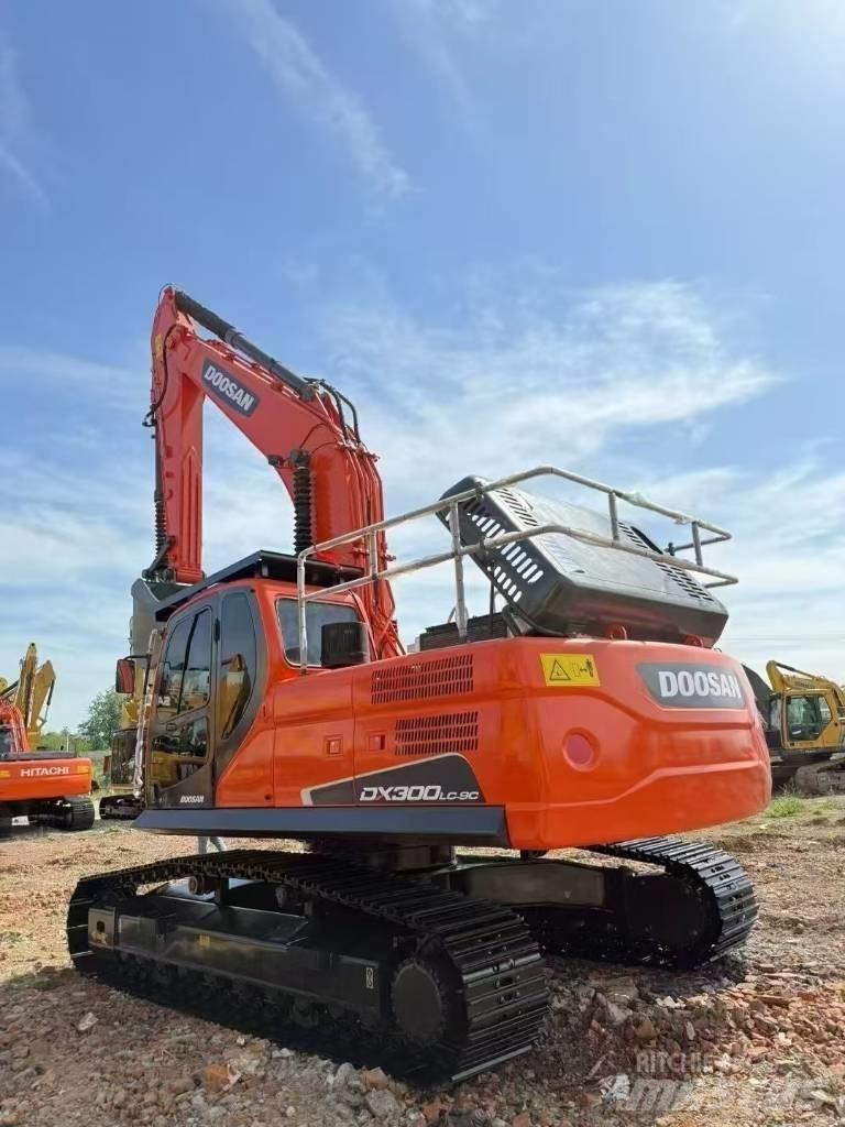 Doosan DX300LC-9C Escavadoras de rastos
