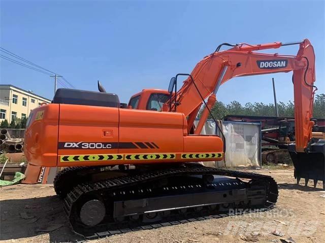 Doosan DX 300 LC Escavadoras de rastos