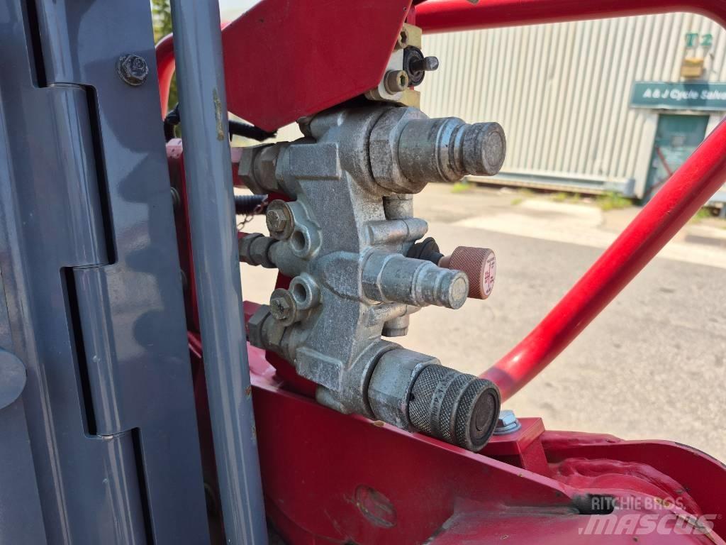 Takeuchi TL 6 R Carregadoras de direcção deslizante