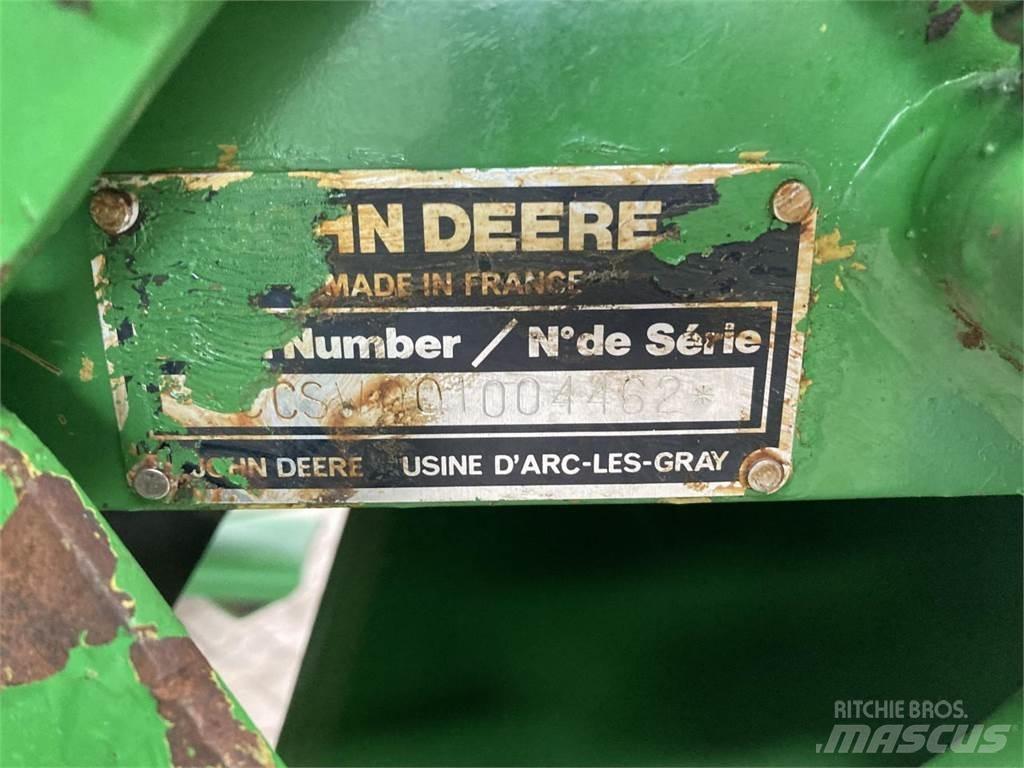 John Deere 550 Enfardadeira de rolos