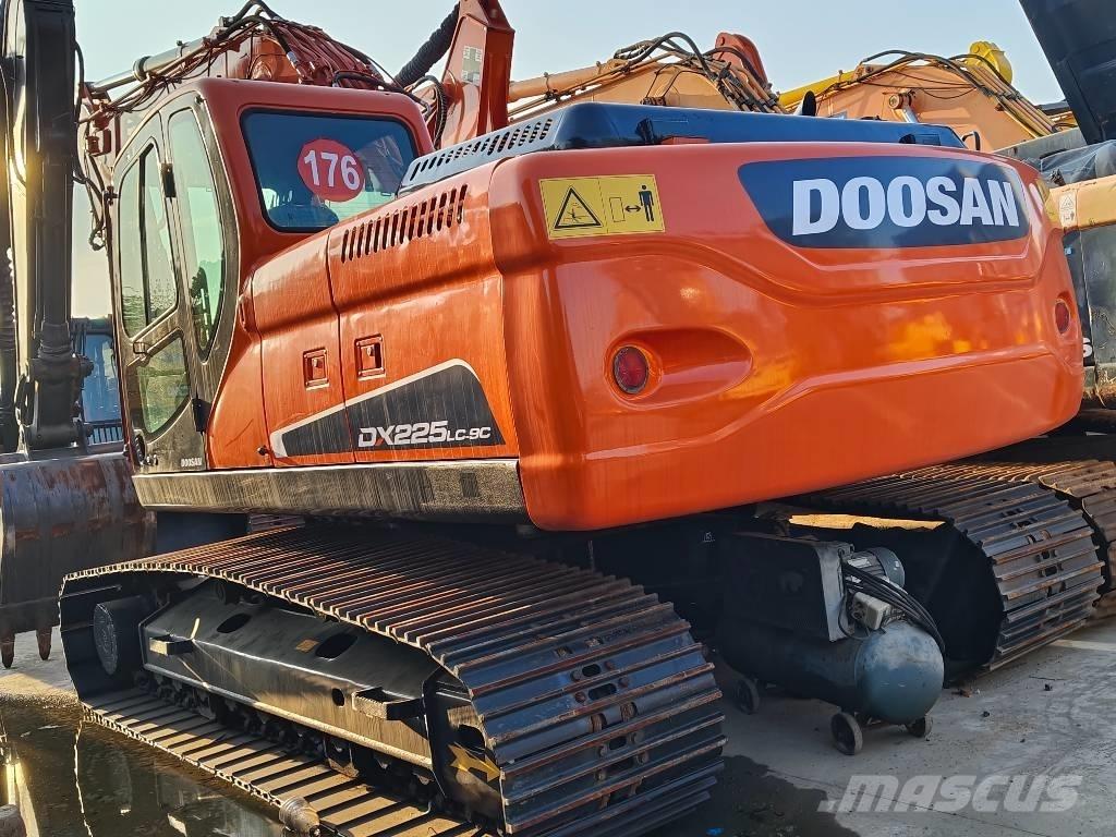 Doosan DX 225 LC-9C Escavadoras de rastos