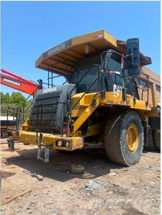 CAT 773 E Camiőes dumper basculantes rígidos
