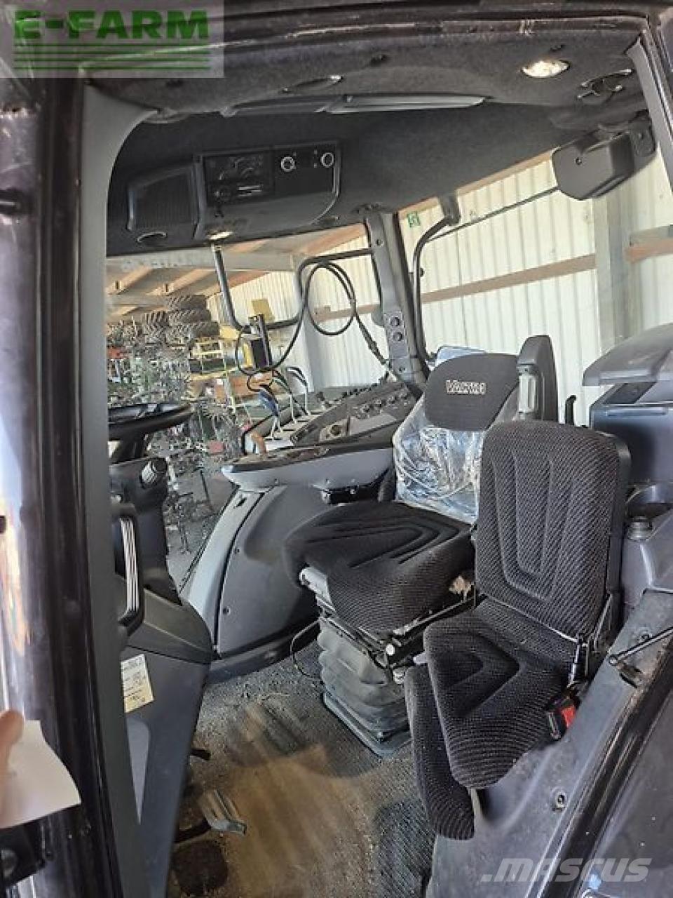 Valtra t235a Tratores Agrícolas usados