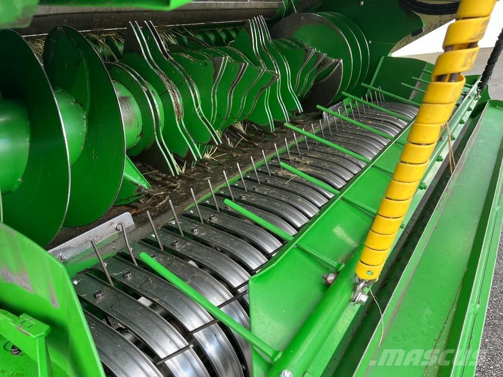 John Deere V 451R Enfardadeira de rolos