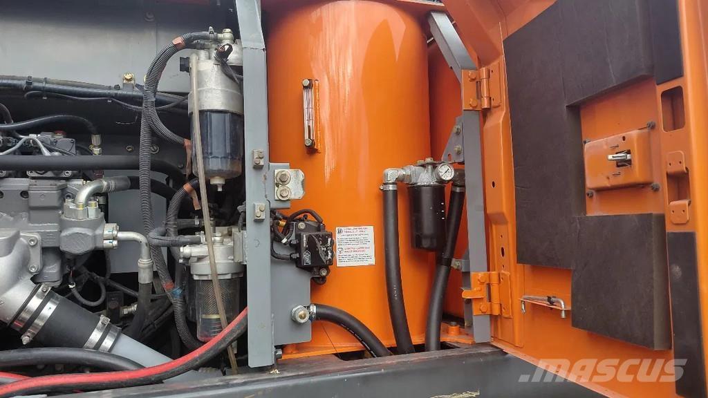 Hitachi ZX220W-5B Escavadoras de rodas