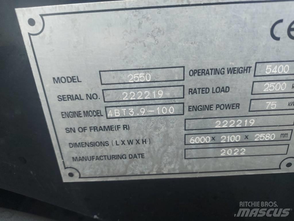  D-Machine  2550 Pás carregadoras de rodas
