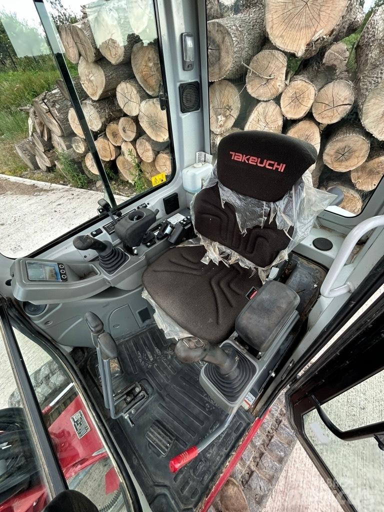 Takeuchi TB 225 Mini Escavadoras <7t