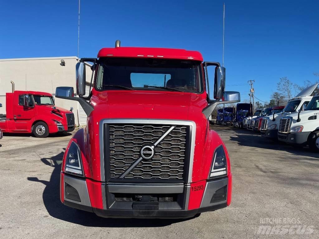 Volvo VNL64T300 Tractores (camiões)