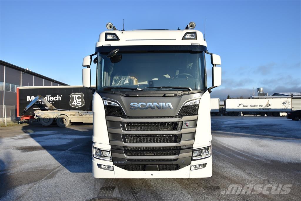 Scania R590 8X4 Camiões de chassis e cabine