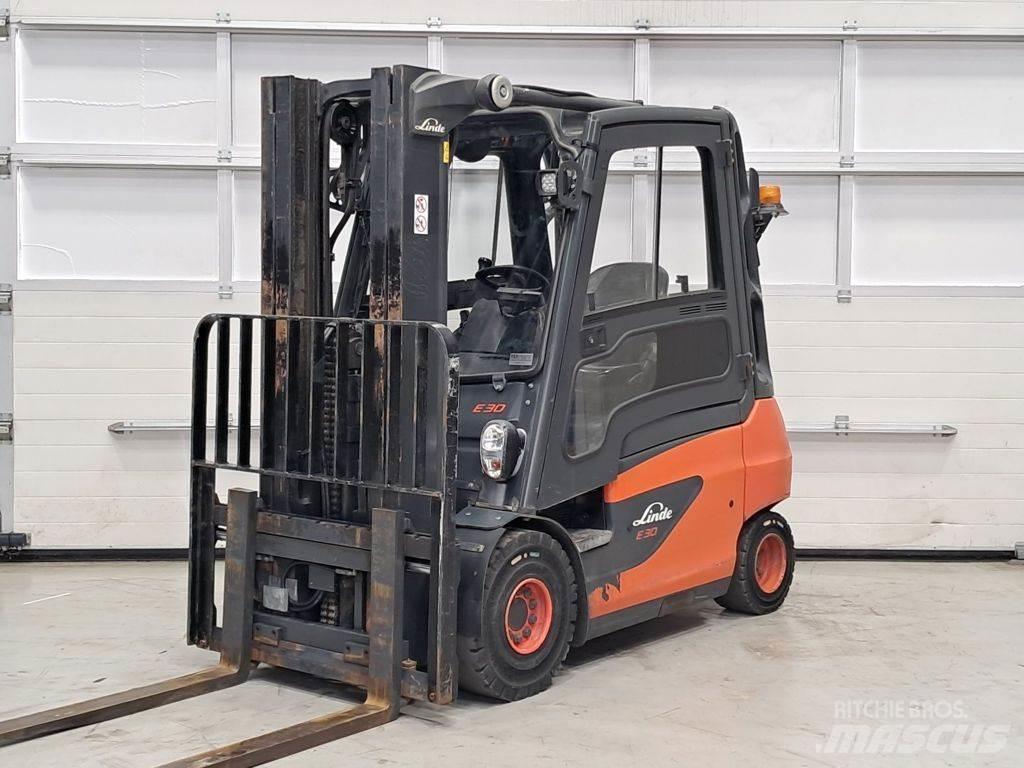 Linde E30-01 Empilhadores eléctricos