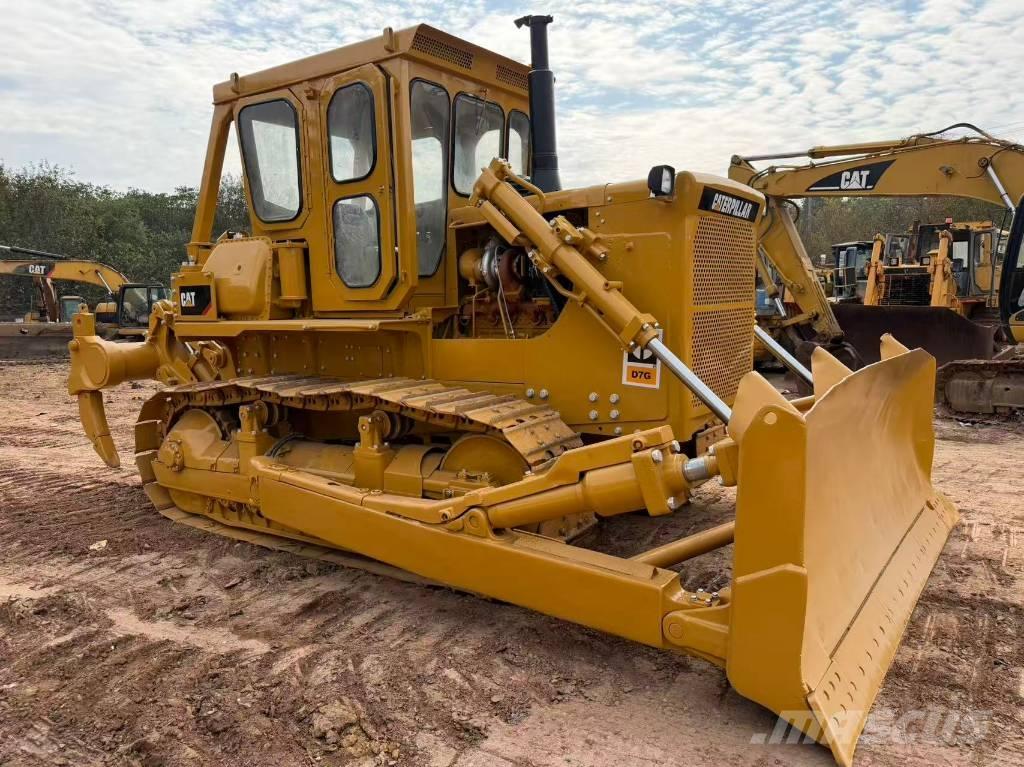 CAT D7G Dozers - Tratores rastos