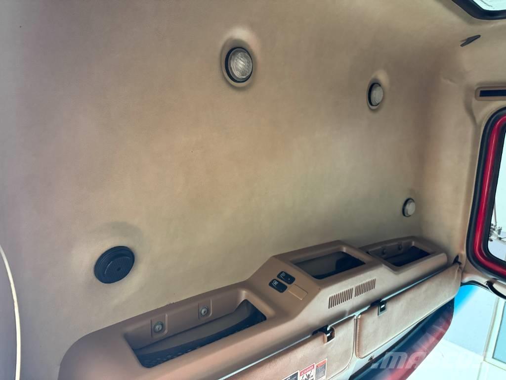 Mack GU 713 Camiões basculantes