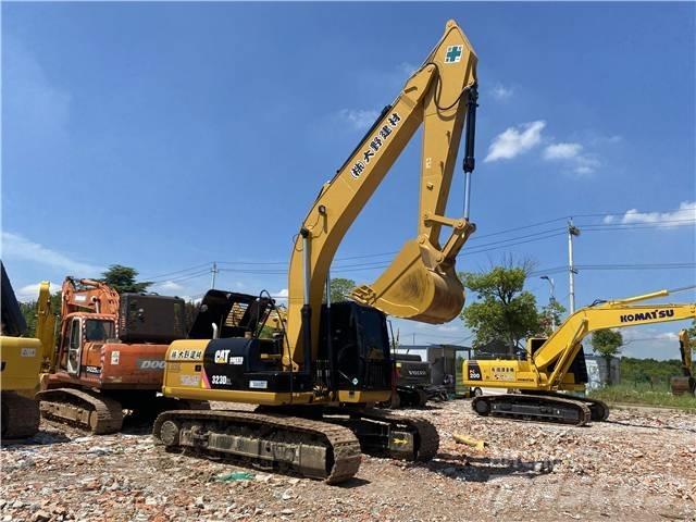 CAT 323D2L Escavadoras de rastos